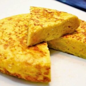 TORTILLA DE PATATAS CON CEBOLLA